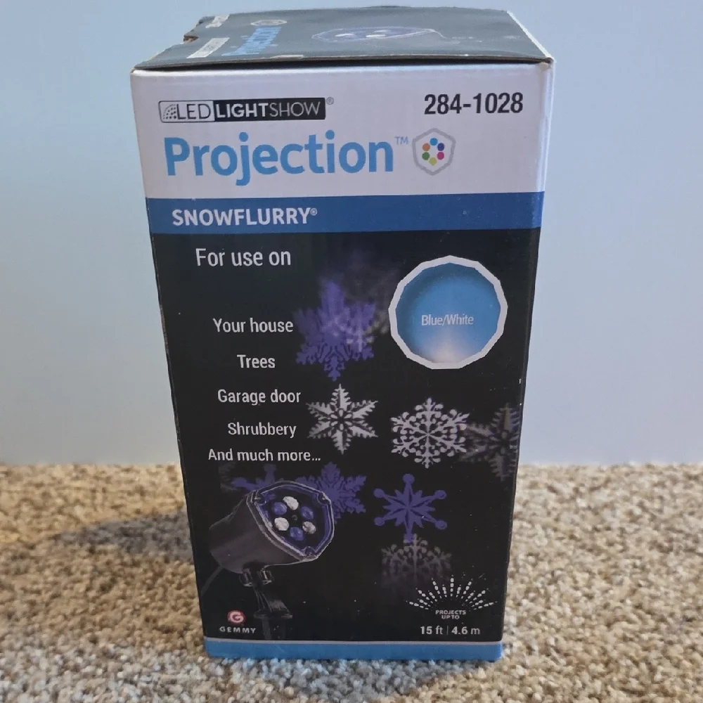 Ourdoor LED Projection Light with Blue and White Snowflurry Display